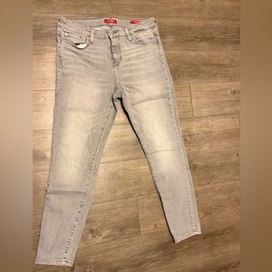 Guess Women's Light Gray Skinny Jeans